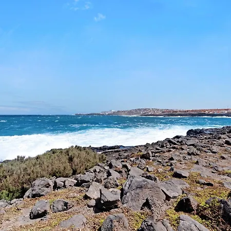 Dom wakacyjny Casa Tila Frente Al Mar *